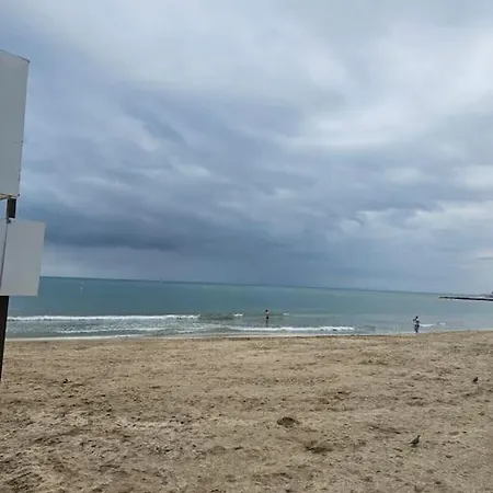 Апартаменты First Line Sea *